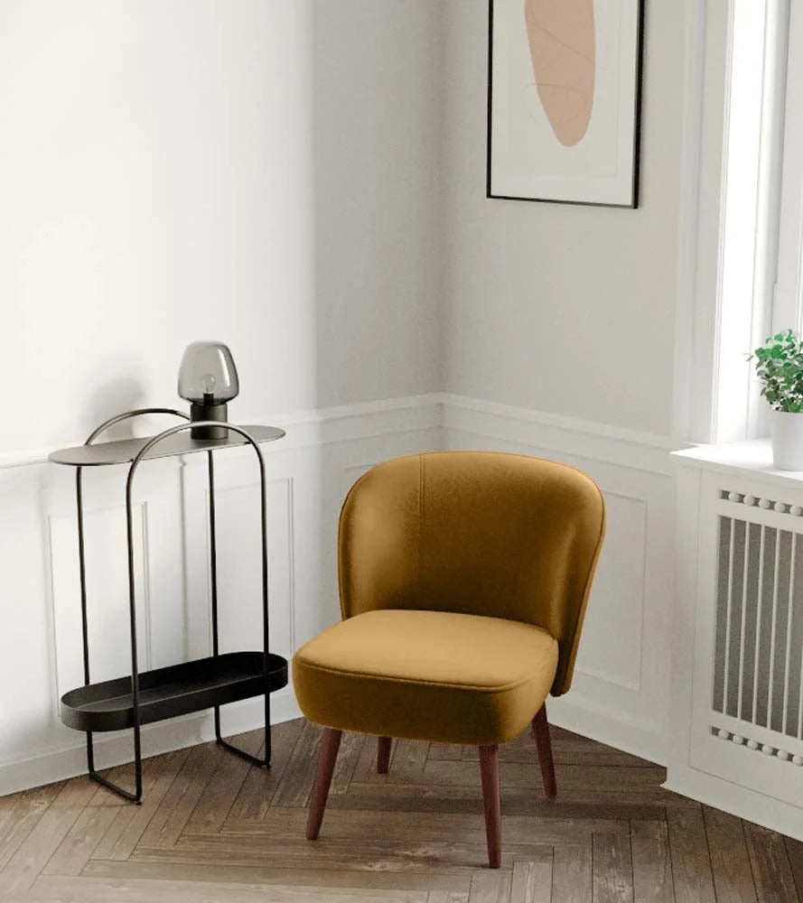 Petit fauteuil de salon en velours camel