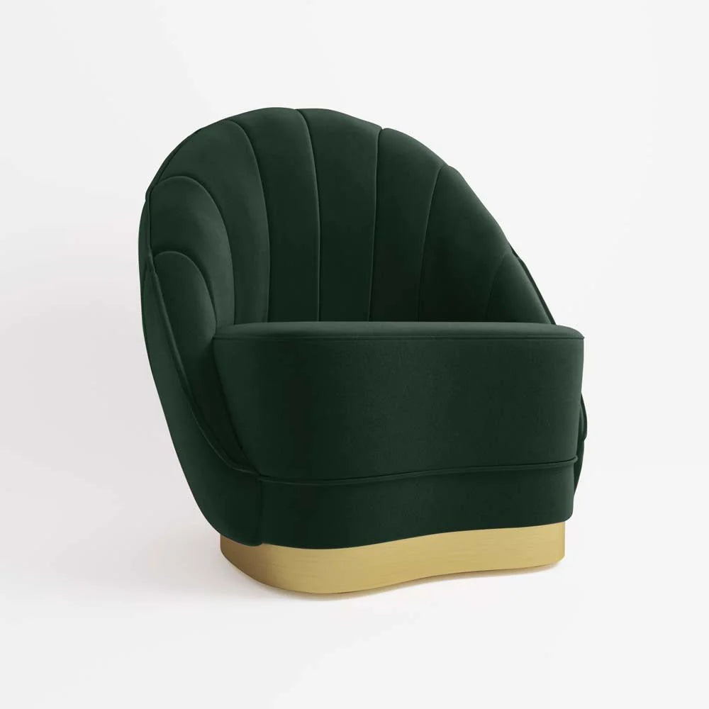 Fauteuil en velours vert sapin, base cerclage dor  effet laiton