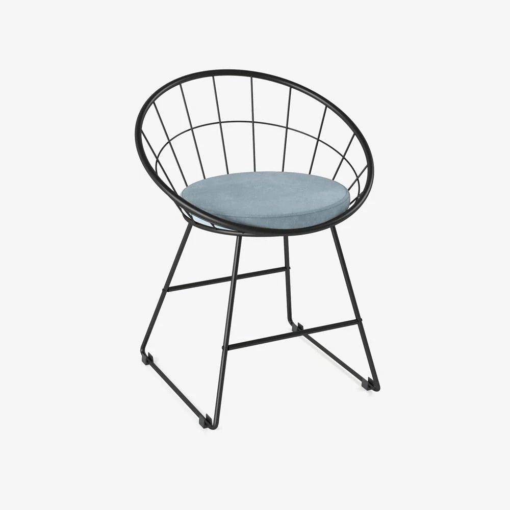 Chaise en métal et velours bleu perle