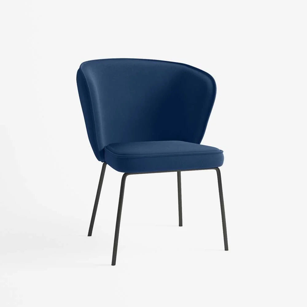 Chaise en velours bleu nuit