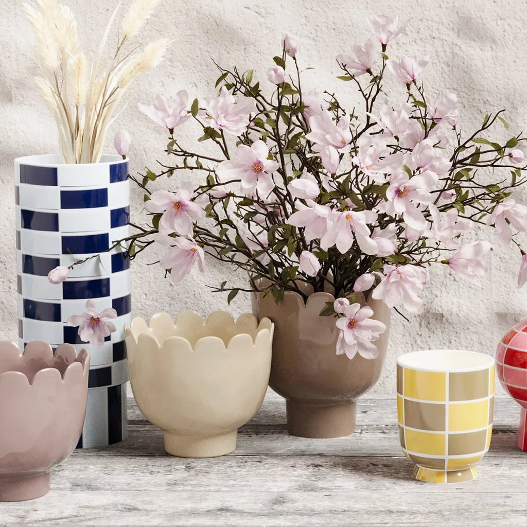 Petit vase forme tulipe en c ramique cr me Marceau