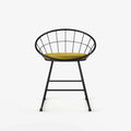 Chaise en métal noir et velours jaune moutarde