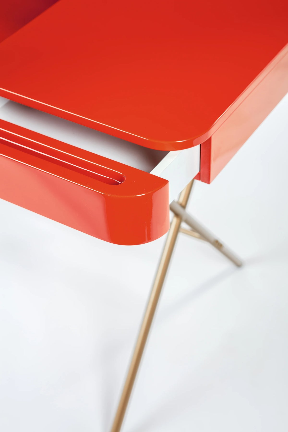 Bureau Cosimo Laqué Rouge | Design Marco Zanuso Jr