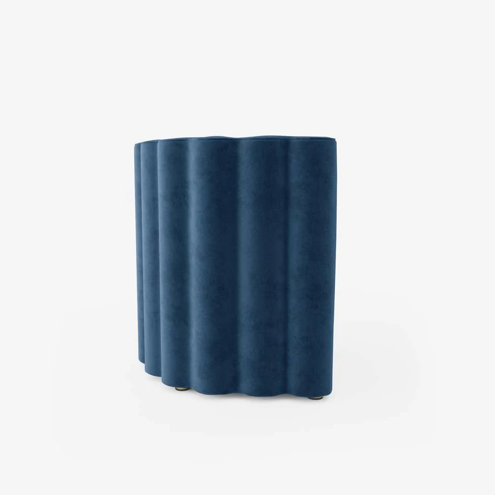 Fauteuil vintage en velours bleu nuit