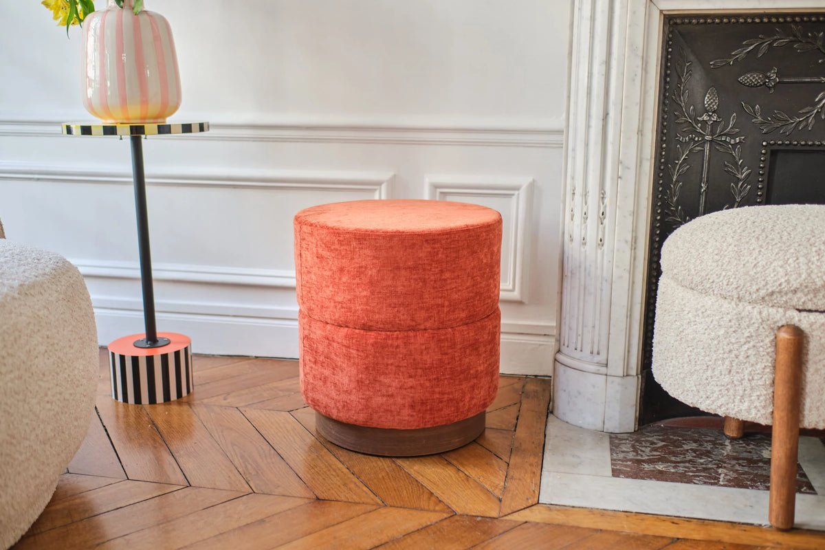 Auguste   Pouf cylindrique en velours ocre