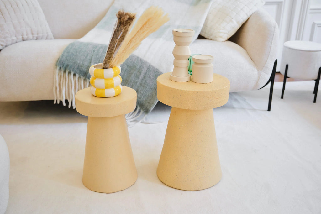 Petite table d appoint ronde design en magn sie mouchet e rose An mone