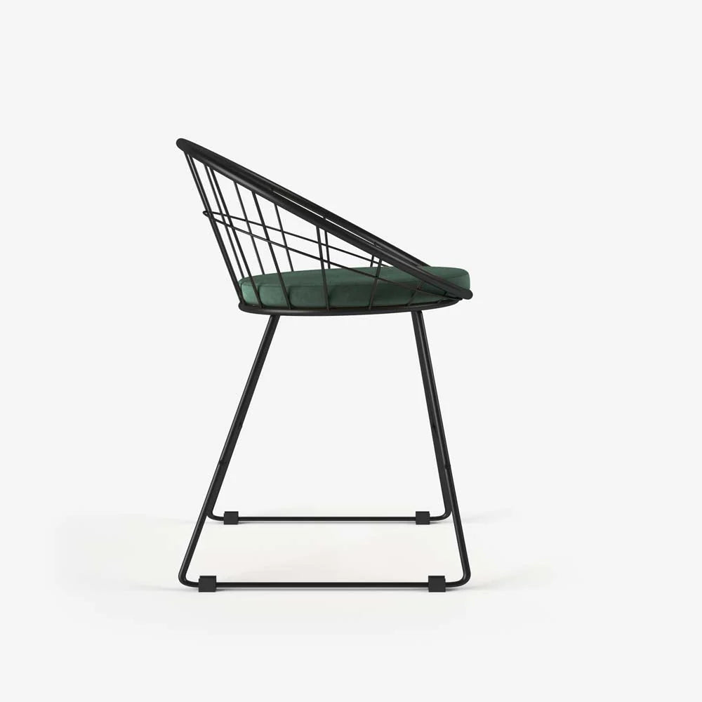 Chaise en métal et velours vert sapin