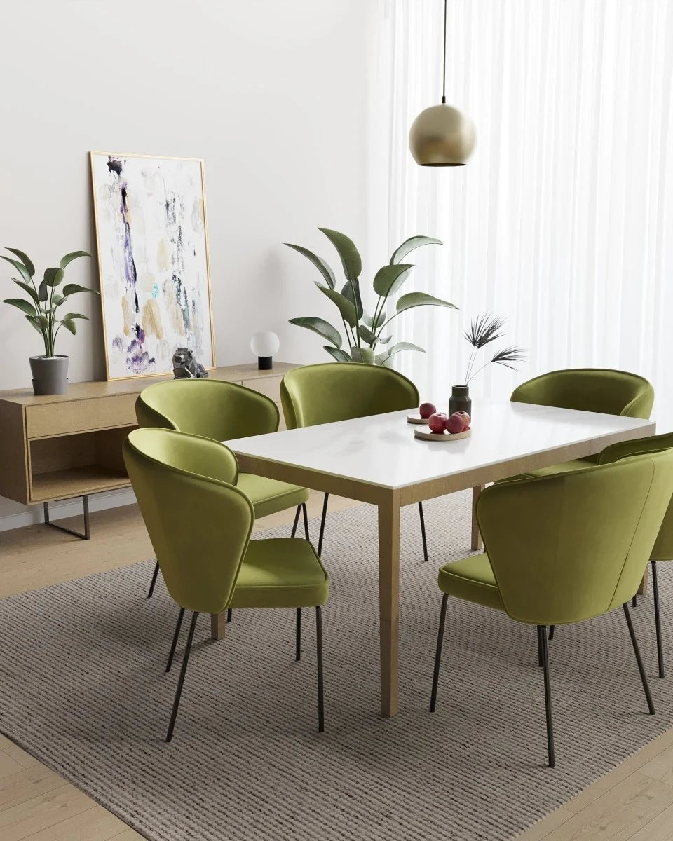 Chaise en velours vert kaki