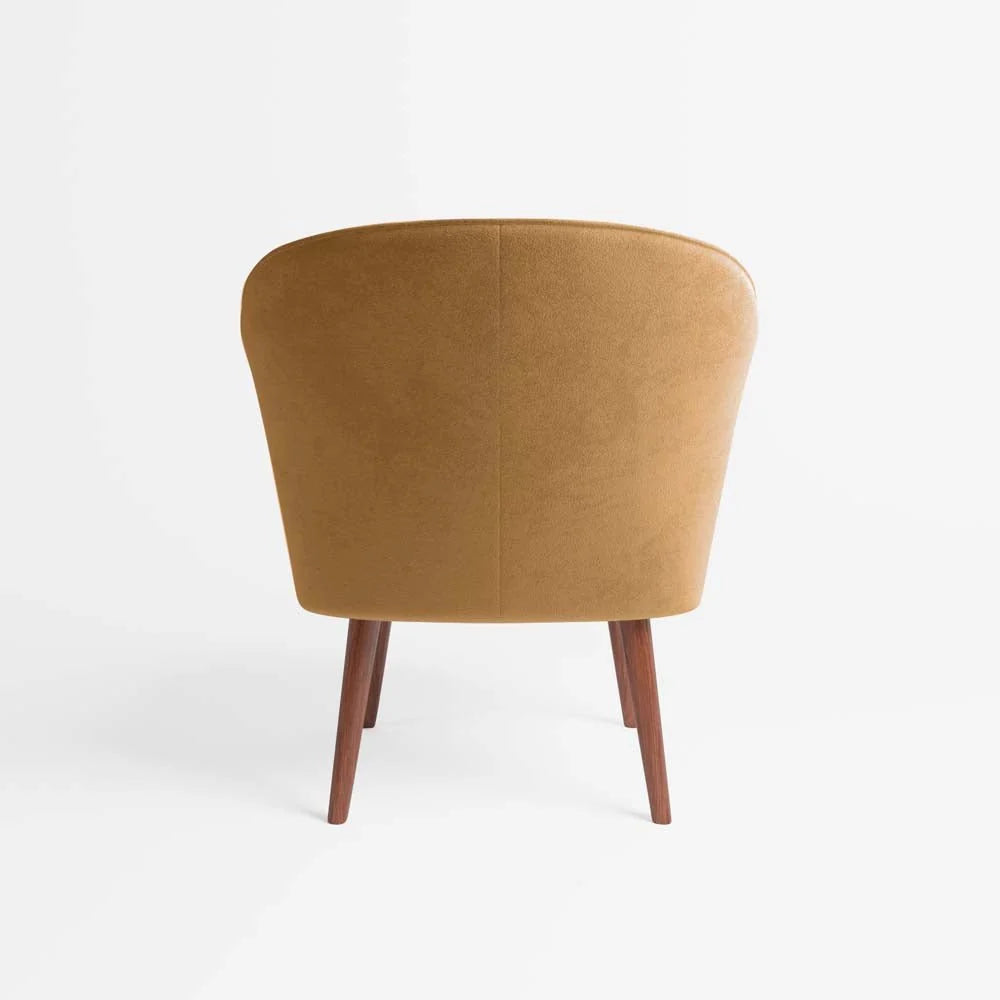 Petit fauteuil de salon en velours camel