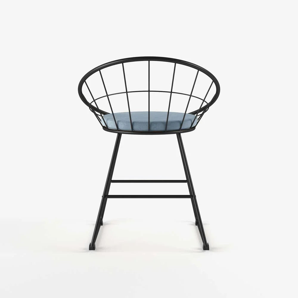 Chaise en métal et velours bleu perle