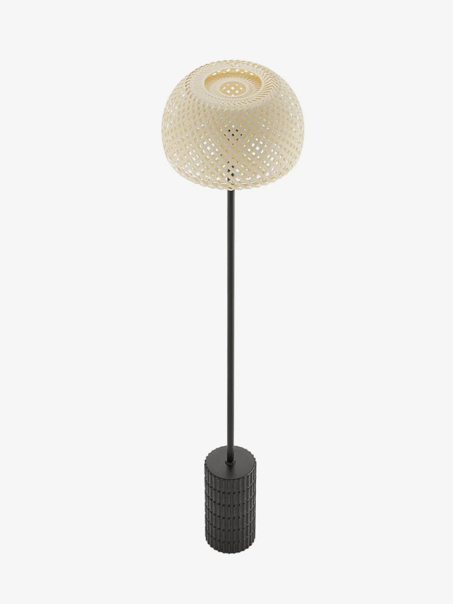 Lampadaire noir et bambou