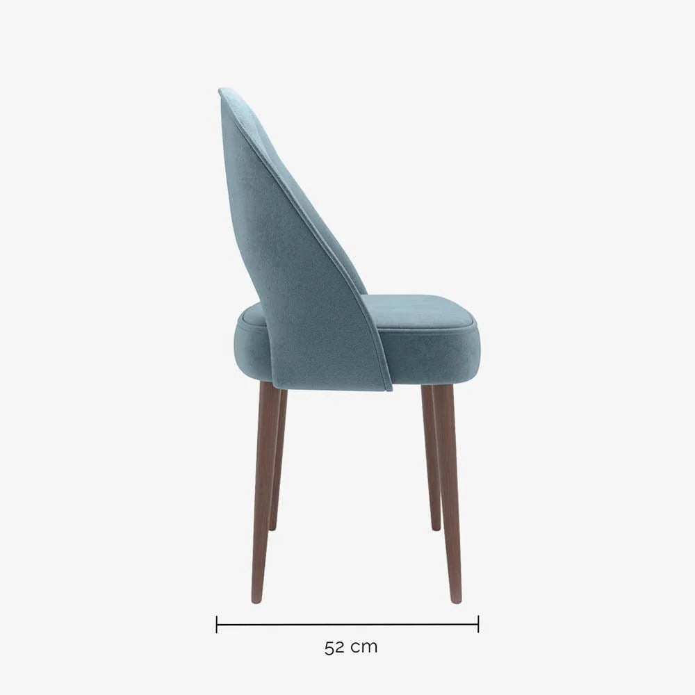 Chaise en velours bleu perle