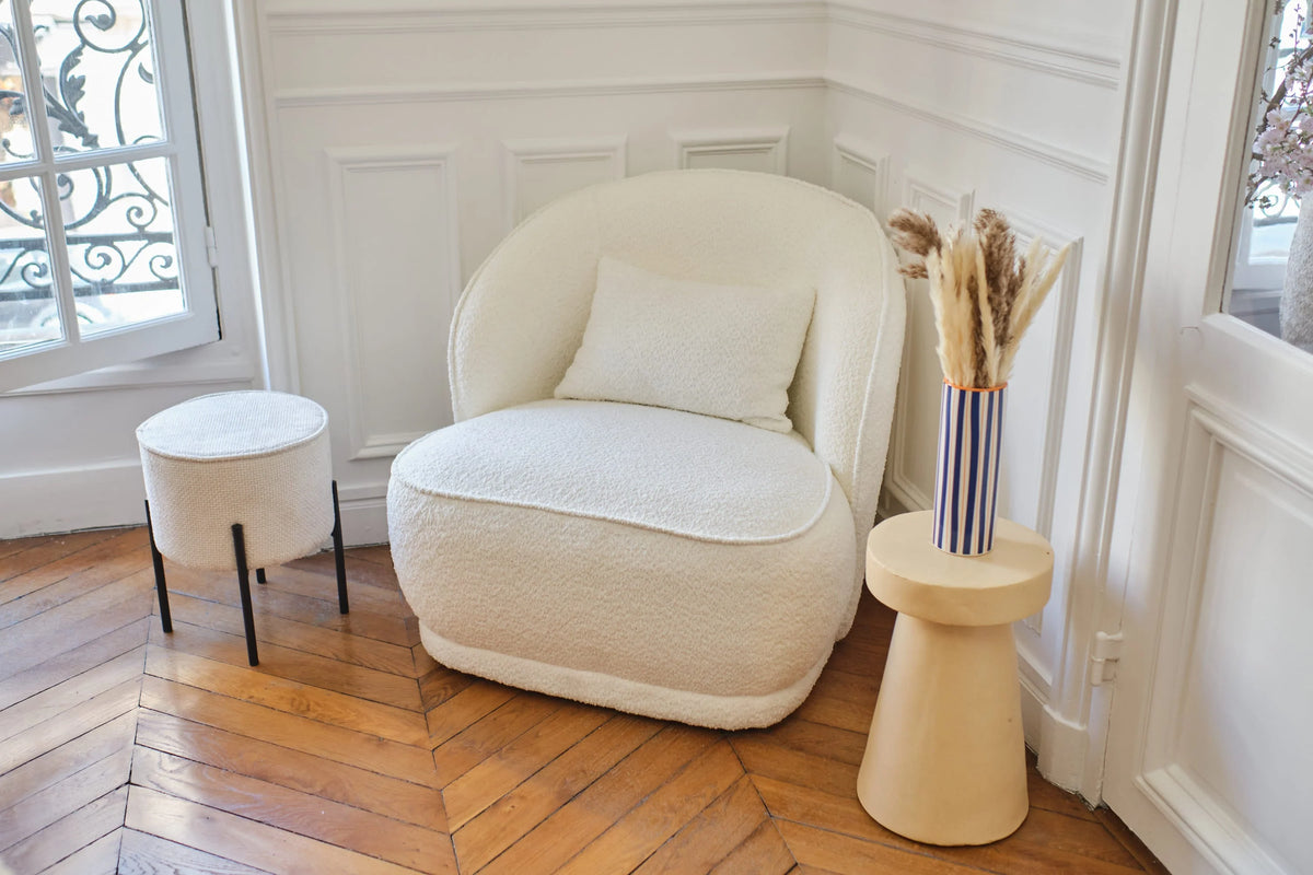 Fauteuil design boucl  blanc Pablo